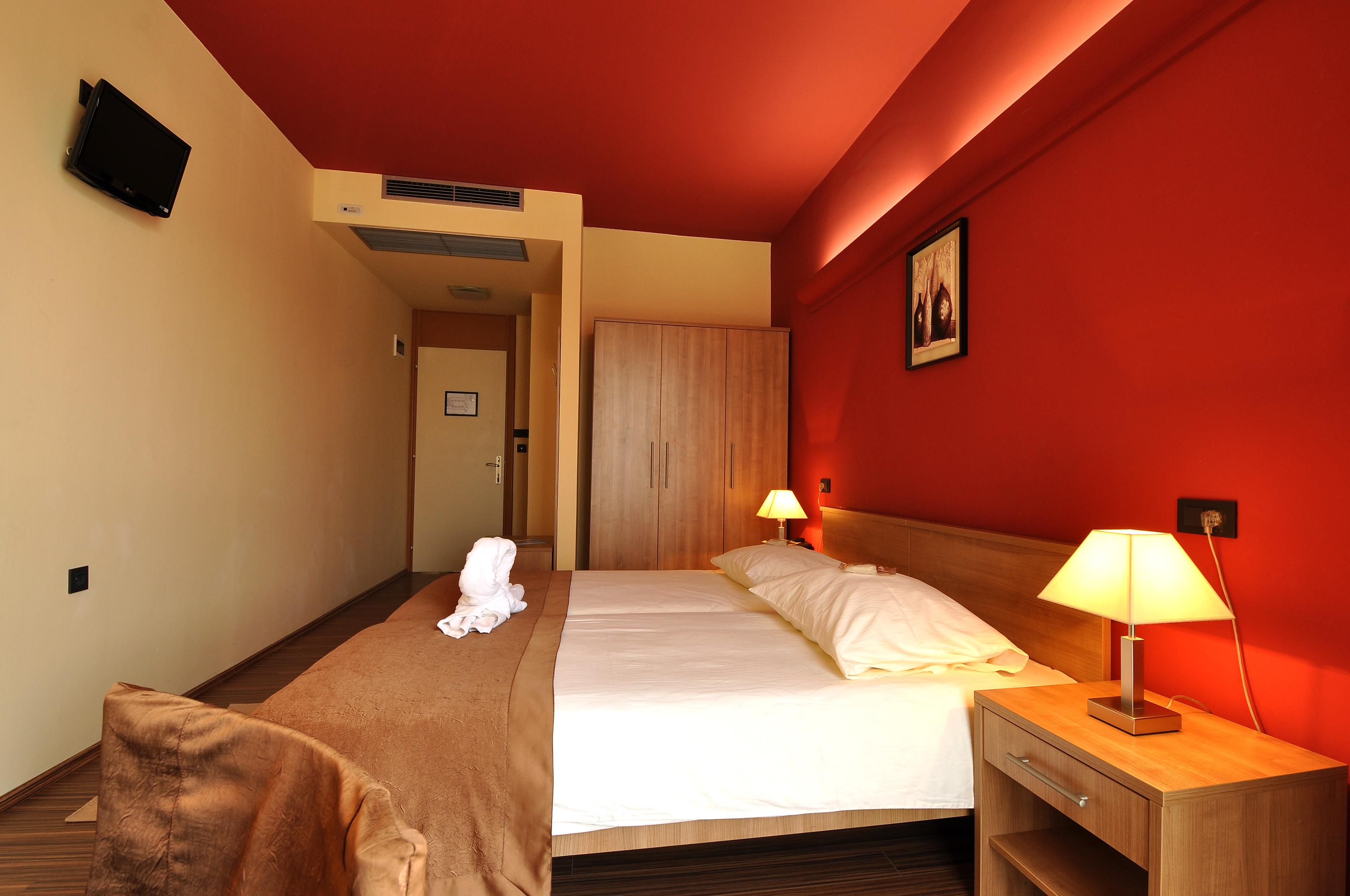 Hotel Fontana Buzet Buitenkant foto