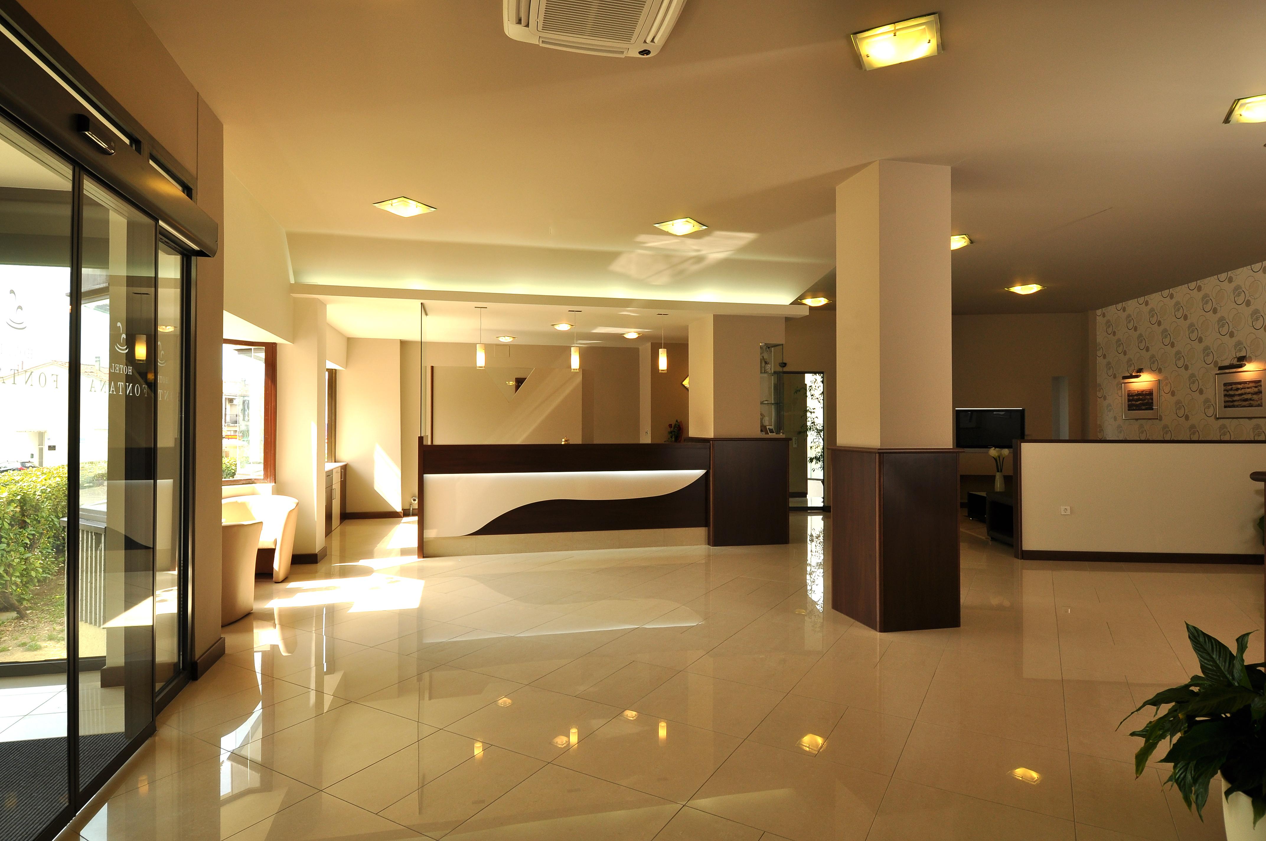 Hotel Fontana Buzet Buitenkant foto