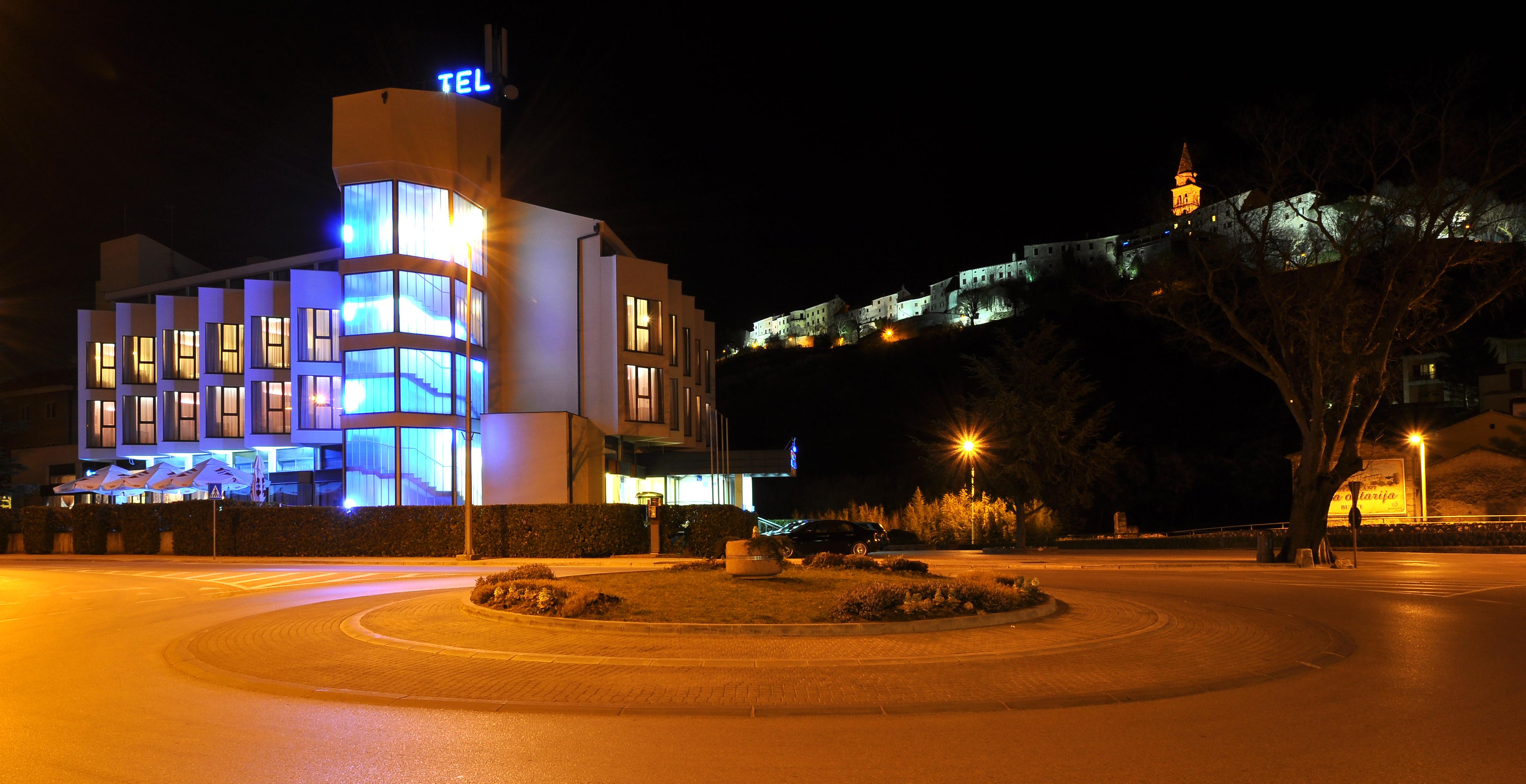 Hotel Fontana Buzet Buitenkant foto