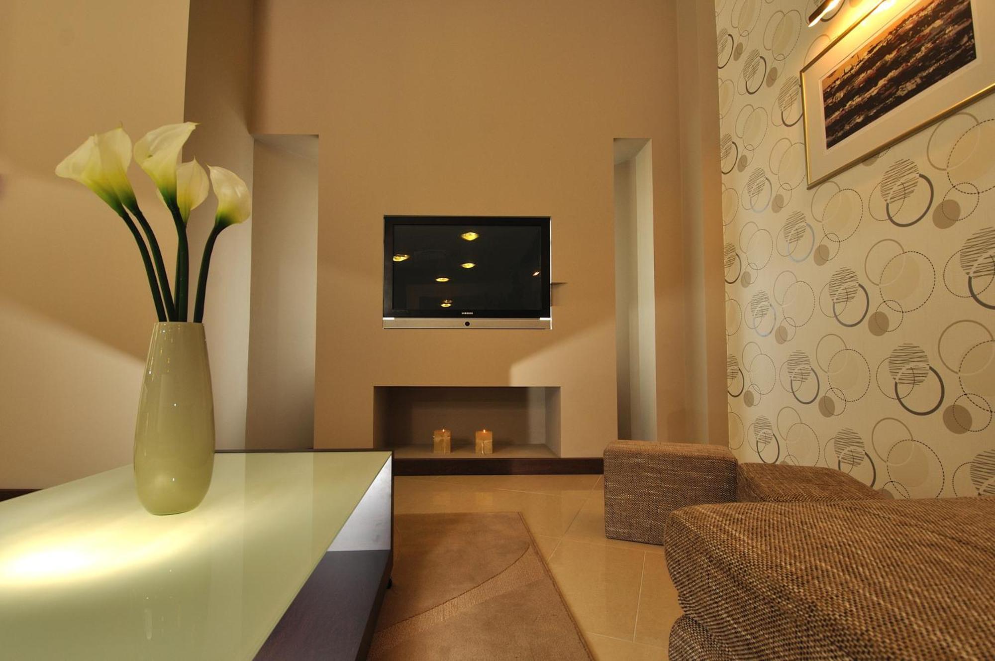 Hotel Fontana Buzet Buitenkant foto