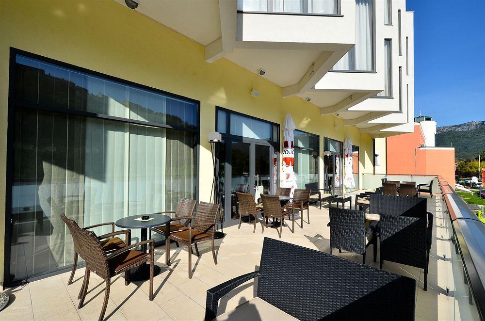 Hotel Fontana Buzet Buitenkant foto