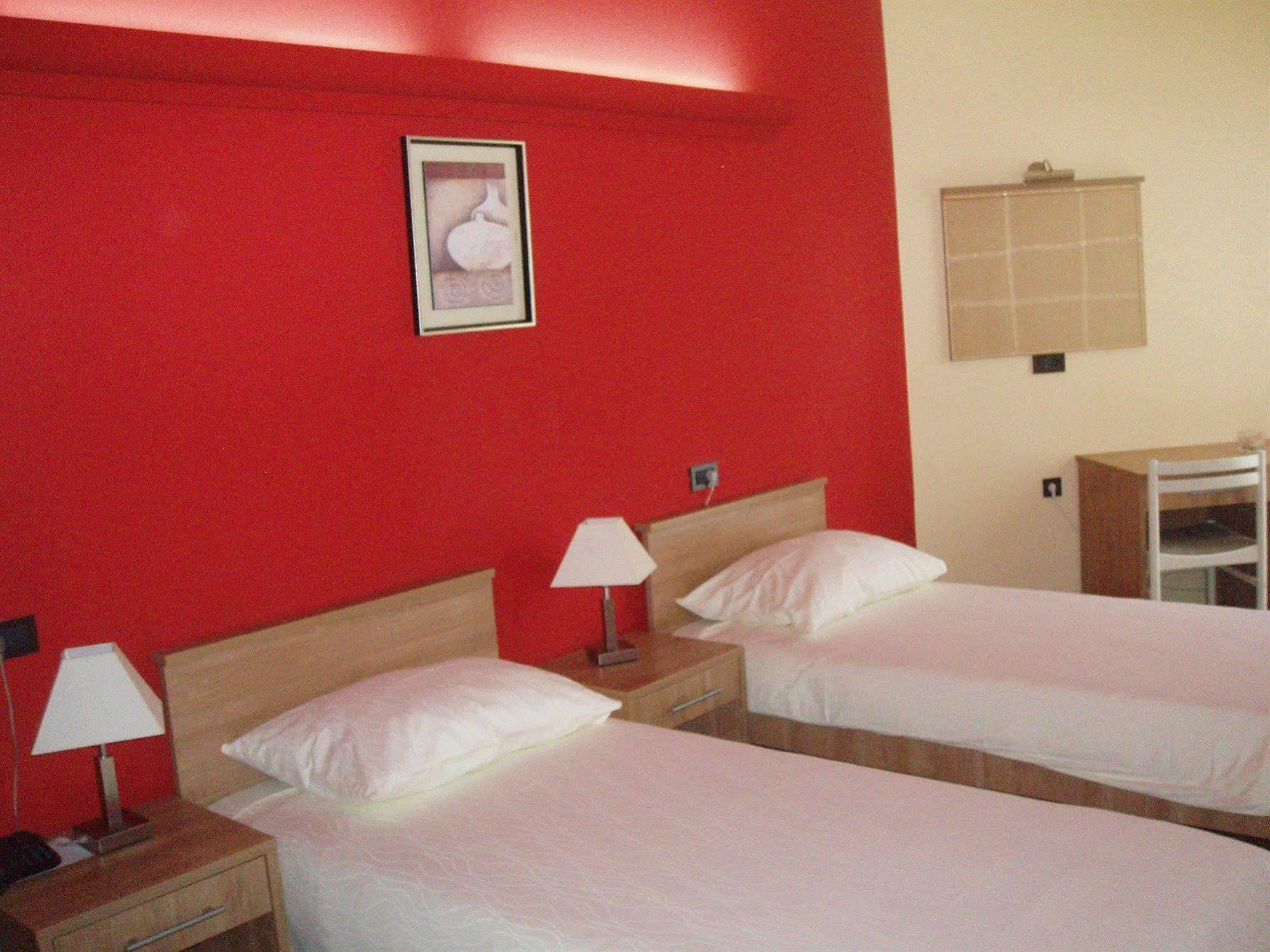 Hotel Fontana Buzet Kamer foto
